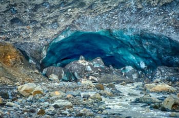 Kverkfjöll: the Volcano, the Glacier, and the Hiking Trails
